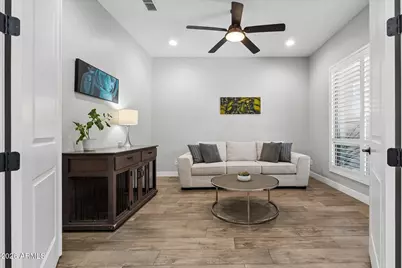 2905 E Los Gatos Drive, Phoenix, AZ 85050 - Photo 10