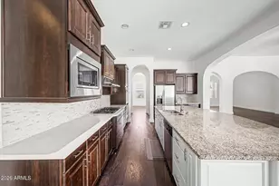 2923 E Constance Wy, Phoenix, AZ 85042 - Photo 10