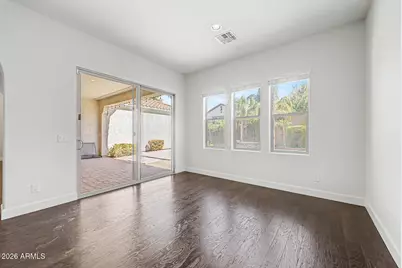 2923 E Constance Way, Phoenix, AZ 85042 - Photo 8