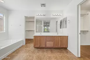 10397 W Foothill Dr, Peoria, AZ 85383 - Photo 24