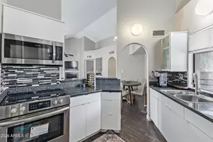 10301 N 70th St, Paradise Valley, AZ 85253 - Photo 10