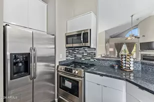10301 N 70th St, Paradise Valley, AZ 85253 - Photo 12