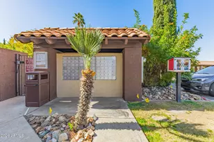 10301 N 70th St, Paradise Valley, AZ 85253 - Photo 32