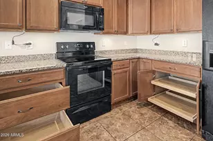 17549 W Pinnacle Vis Dr, Surprise, AZ 85387 - Photo 12