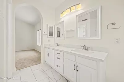 655 W Silver Creek Road, Gilbert, AZ 85233 - Photo 22