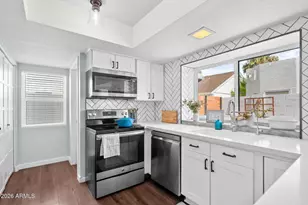 3310 E Wescott Dr, Phoenix, AZ 85050 - Photo 4