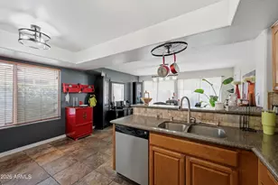 1330 E Angela Dr, Phoenix, AZ 85022 - Photo 8