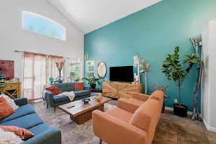 1330 E Angela Dr, Phoenix, AZ 85022 - Photo 4