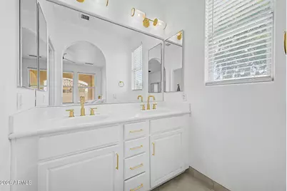 1047 W Caroline Lane, Tempe, AZ 85284 - Photo 18