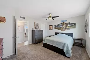 2566 E Villa Rita Dr, Phoenix, AZ 85032 - Photo 10