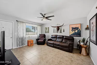 2566 E Villa Rita Drive, Phoenix, AZ 85032 - Photo 2