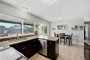 2566 E Villa Rita Dr, Phoenix, AZ 85032 - Photo 8