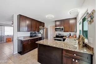 2566 E Villa Rita Dr, Phoenix, AZ 85032 - Photo 6