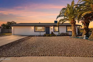 2566 E Villa Rita Dr, Phoenix, AZ 85032 - Photo 2