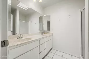 827 S Hacienda Dr, Tempe, AZ 85281 - Photo 4