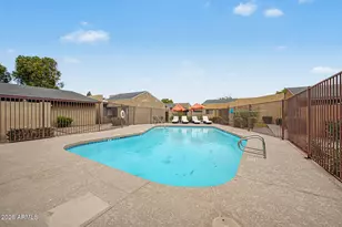 827 S Hacienda Dr, Tempe, AZ 85281 - Photo 18