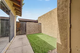 827 S Hacienda Dr, Tempe, AZ 85281 - Photo 14