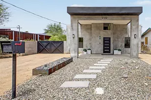 2312 E Curnow Dr, Phoenix, AZ 85016 - Photo 2
