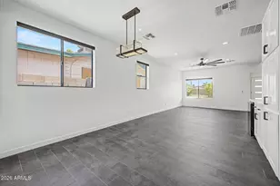 2312 E Curnow Dr, Phoenix, AZ 85016 - Photo 8