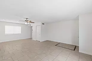 3109 W Loma Ln, Phoenix, AZ 85051 - Photo 4