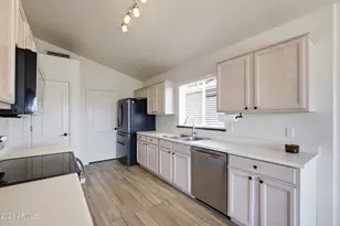 11615 W Bradshaw Mountain Ct, Surprise, AZ 85378 - Photo 10