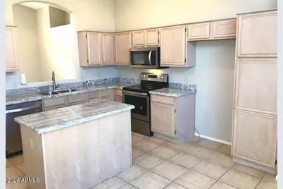 7427 W Crest Lane, Glendale, AZ 85310 - Photo 2