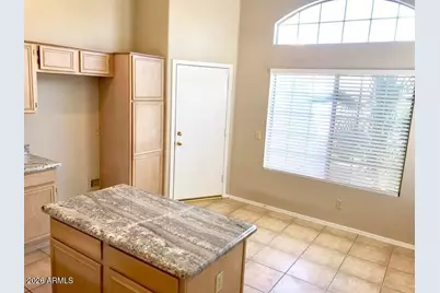 7427 W Crest Lane, Glendale, AZ 85310 - Photo 6