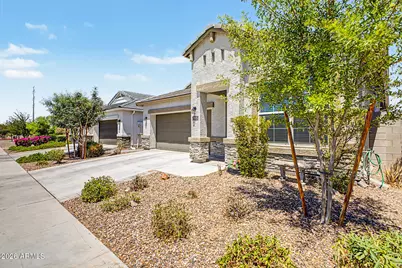 7815 S 44th Lane, Laveen, AZ 85339 - Photo 2