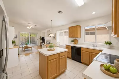 1102 W Heather Avenue, Gilbert, AZ 85233 - Photo 4
