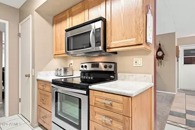 9810 W Blue Ridge Drive, Sun City, AZ 85351 - Photo 16