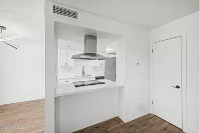 1212 E Lawrence Lane, Phoenix, AZ 85020 - Photo 10