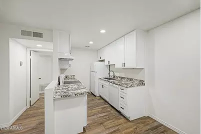 5525 E Thomas Road #M23, Phoenix, AZ 85018 - Photo 10