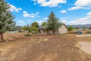 8030 April Dr, Flagstaff, AZ 86004 - Photo 4