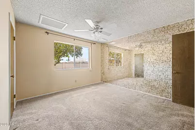 7613 N 39th Avenue, Phoenix, AZ 85051 - Photo 18