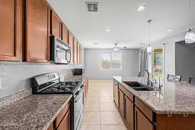 10215 N 185th Lane, Waddell, AZ 85355 - Photo 16
