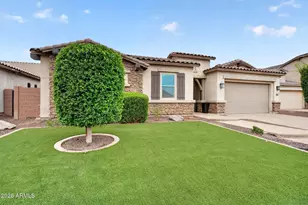 992 E Parkview Dr, Gilbert, AZ 85295 - Photo 8