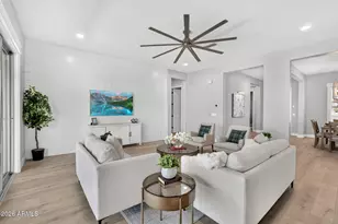 992 E Parkview Dr, Gilbert, AZ 85295 - Photo 14