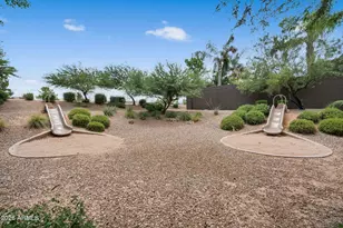992 E Parkview Dr, Gilbert, AZ 85295 - Photo 66