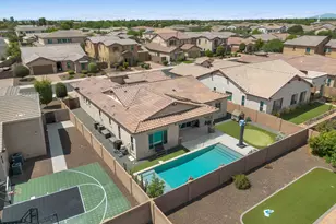 992 E Parkview Dr, Gilbert, AZ 85295 - Photo 50