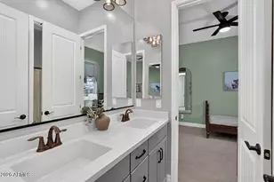 992 E Parkview Dr, Gilbert, AZ 85295 - Photo 38