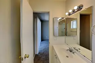 4136 N 81st Ave, Phoenix, AZ 85033 - Photo 8