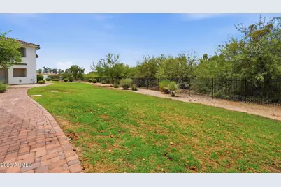 2950 W Louise Drive #103, Phoenix, AZ 85027 - Photo 8