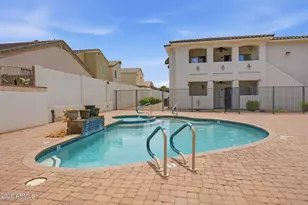 2950 W Louise Dr, Phoenix, AZ 85027 - Photo 42