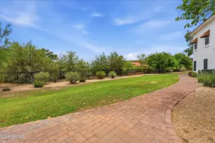2950 W Louise Dr, Phoenix, AZ 85027 - Photo 36