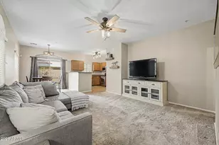 2725 E Mine Creek Rd, Phoenix, AZ 85024 - Photo 4