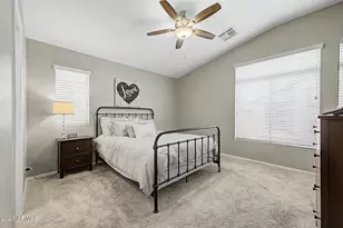 2725 E Mine Creek Rd, Phoenix, AZ 85024 - Photo 12