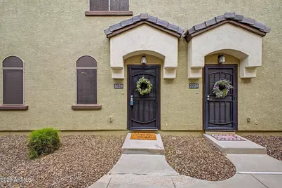 2725 E Mine Creek Road #1028, Phoenix, AZ 85024 - Photo 2