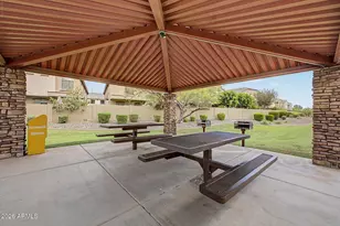 2725 E Mine Creek Rd, Phoenix, AZ 85024 - Photo 34