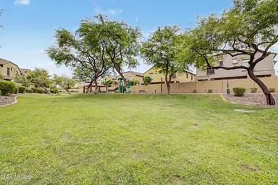 2725 E Mine Creek Road #1028, Phoenix, AZ 85024 - Photo 32