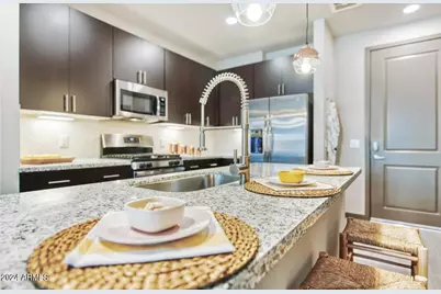3601 N Central Avenue #B1, Phoenix, AZ 85012 - Photo 2
